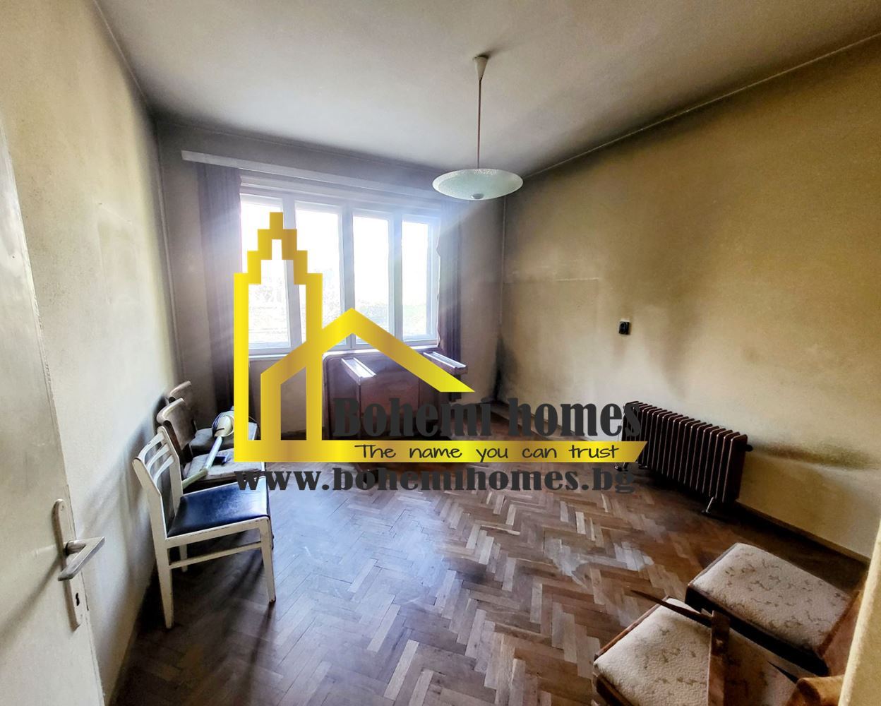 Продажба на Четиристаен Етаж от Къща с Двор и Паркомясто в Каменица 1 | Пловдив - 0