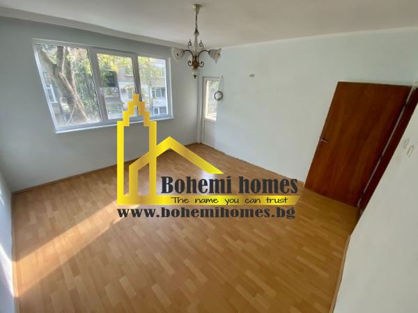 Продажба на Многостаен Апартамент с Гараж в Малка Тухлена Сграда в Мараша | Пловдив - 0
