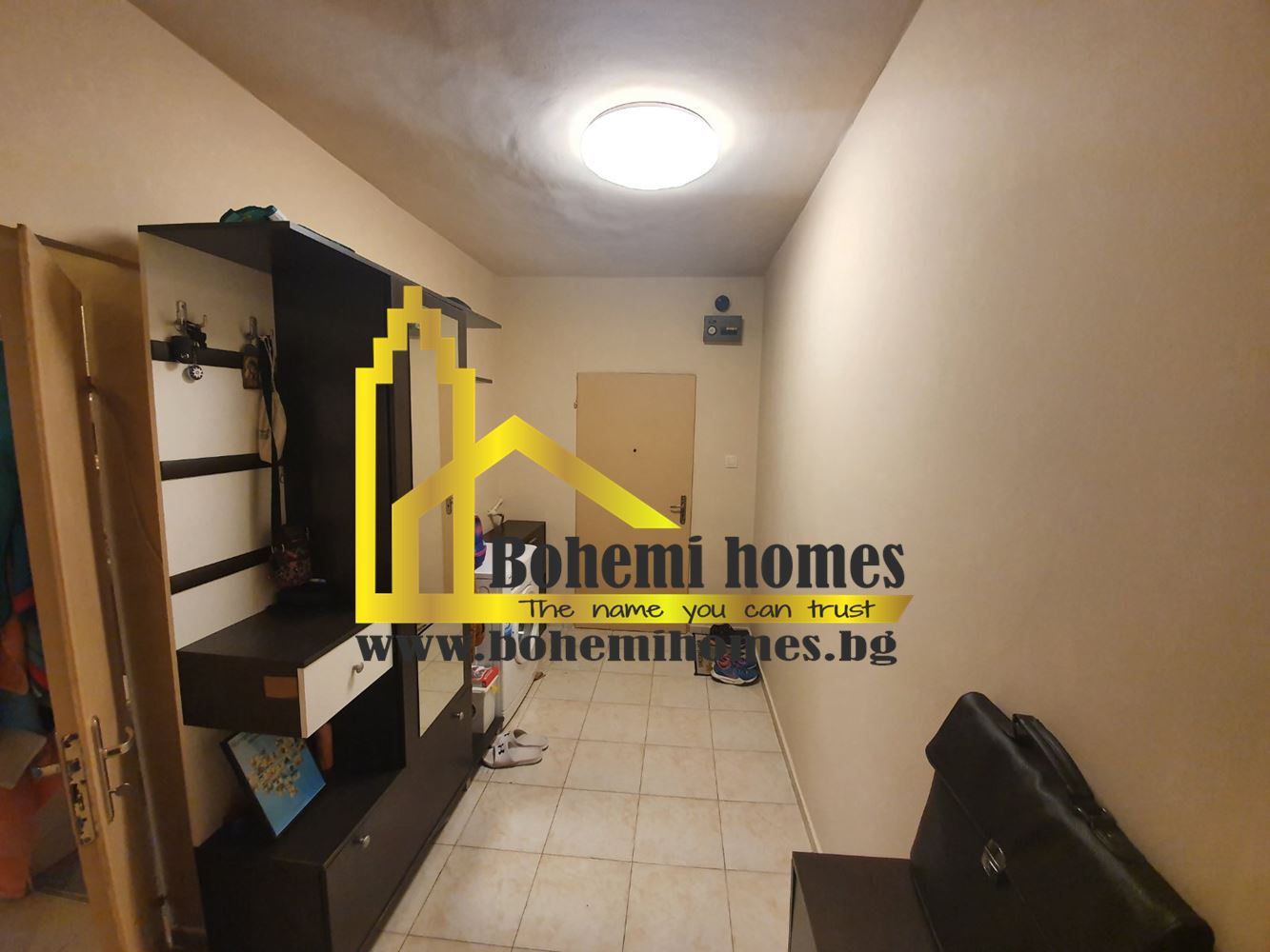 Продава Тристаен апартамент преустроен в четиристаен в Смирненски | Пловдив - 0