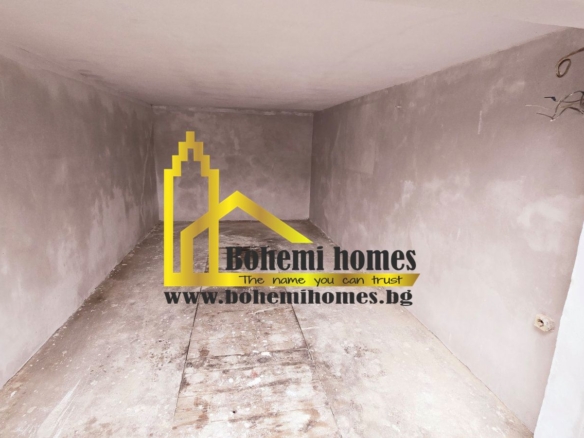 Продава Гараж с Паркомясто до училище Димитър Талев в Кючук Париж | Пловдив - 0