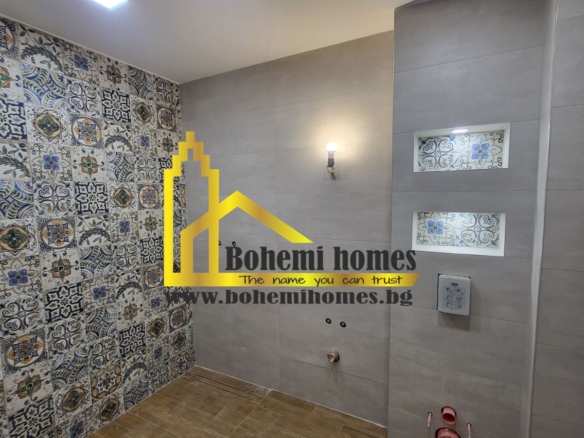 Нов Двустаен Апартамент с Готова Баня и Паркомясто в Центъра | Пловдив - 0