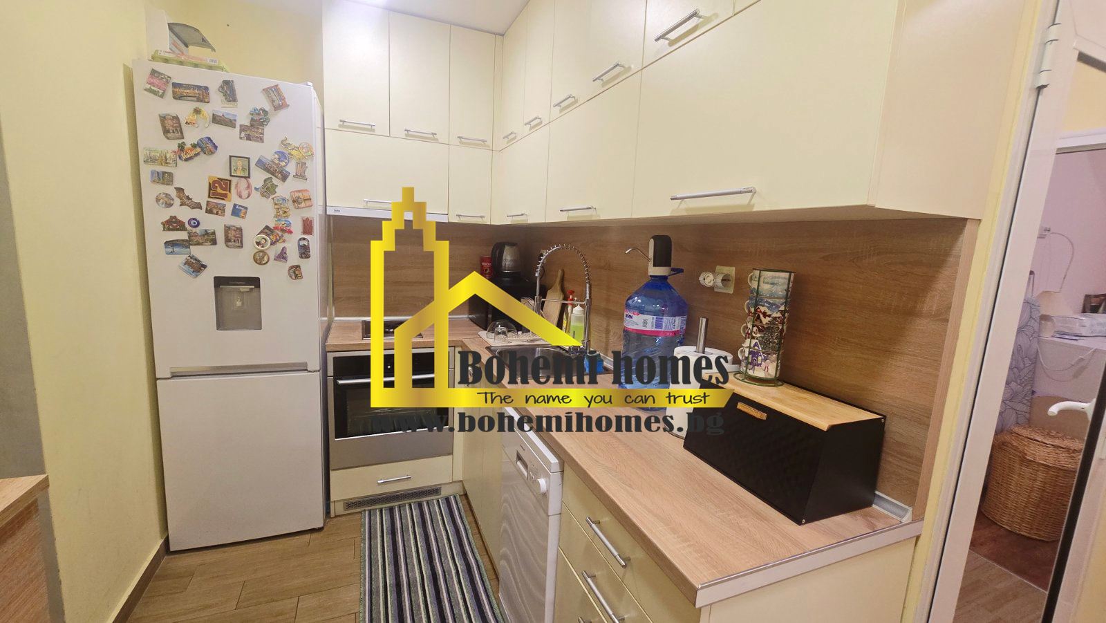 Продава Ексклузивно Двустаен Обзаведен Апартамент в Кючук Париж/Пловдив - 0