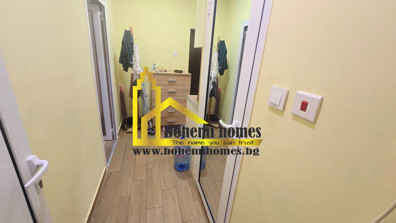 Продава Ексклузивно Двустаен Обзаведен Апартамент в Кючук Париж/Пловдив - 0