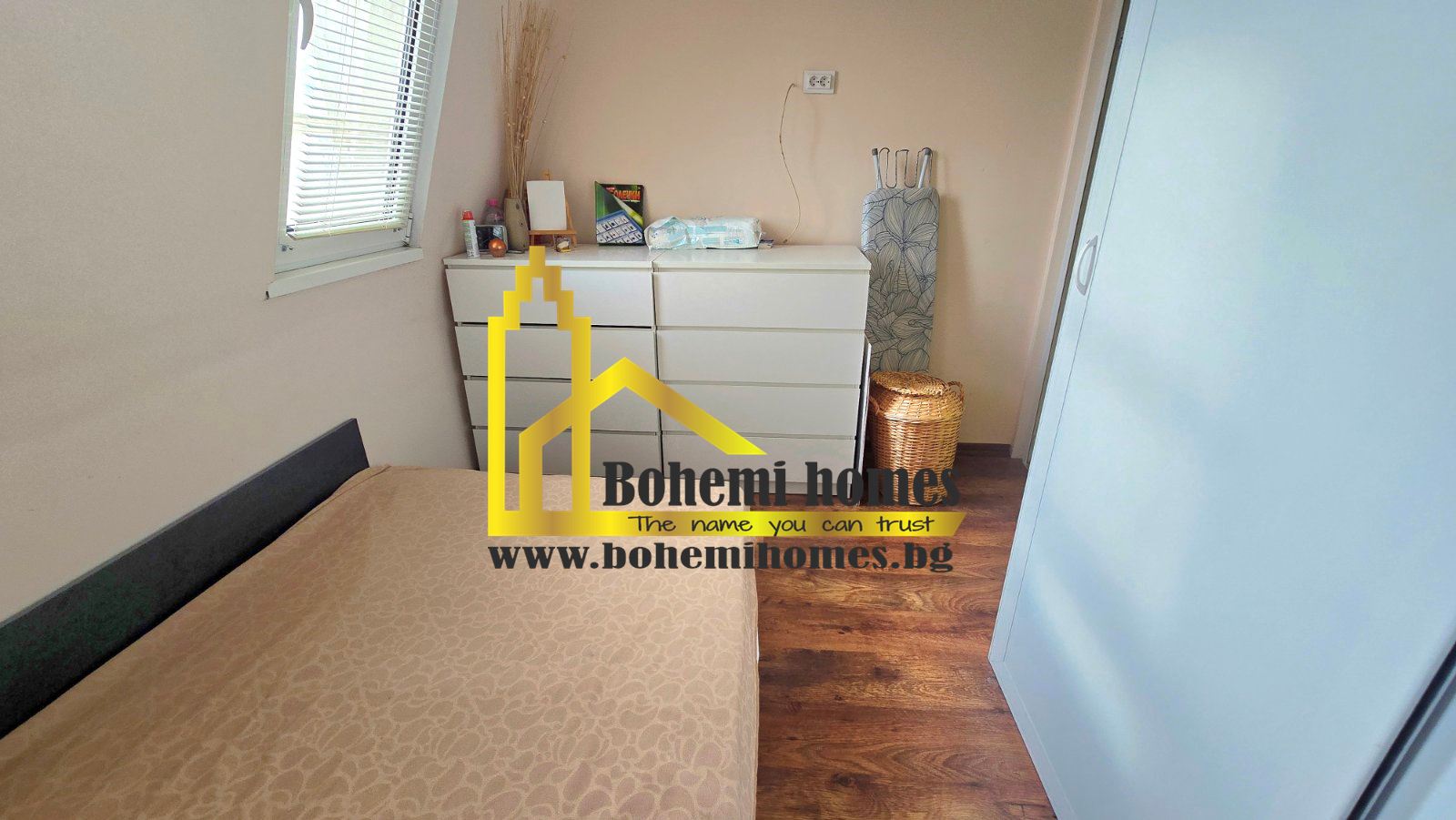 Продава Ексклузивно Двустаен Обзаведен Апартамент в Кючук Париж/Пловдив - 0