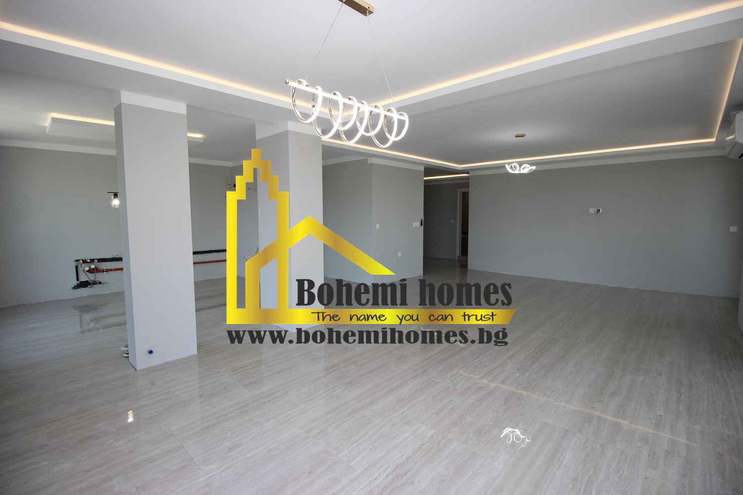 Нов Четиристаен Апартамент До Ключ с Два Гаража в Кючук Париж | Пловдив - 0