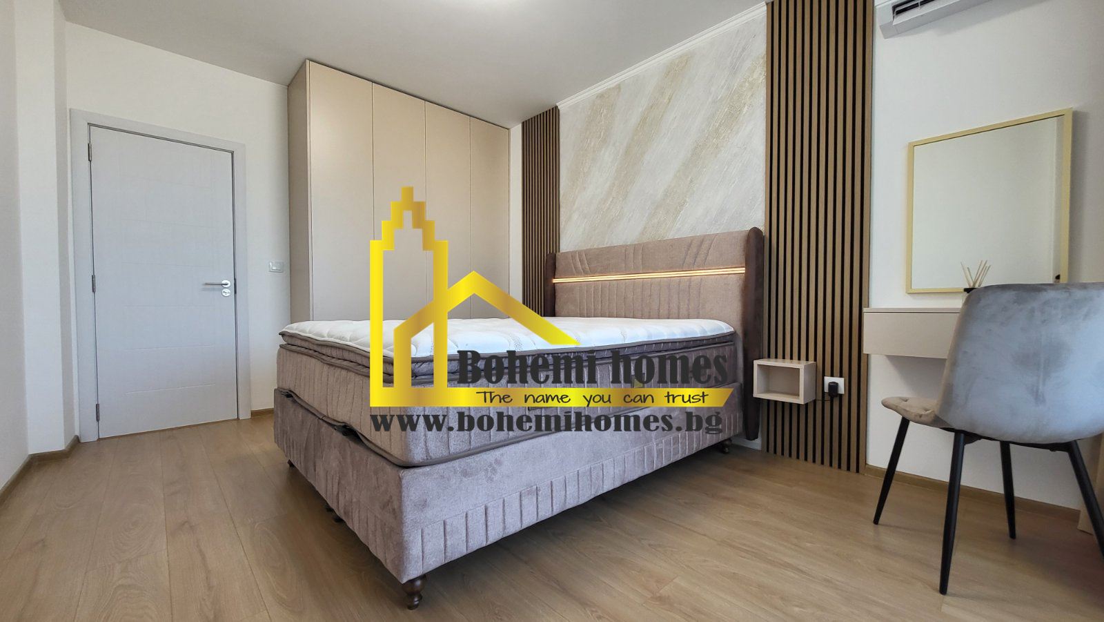 Продава Луксозен Двустаен Апартамент До Кауфланд в Кючук Париж | Пловдив - 0