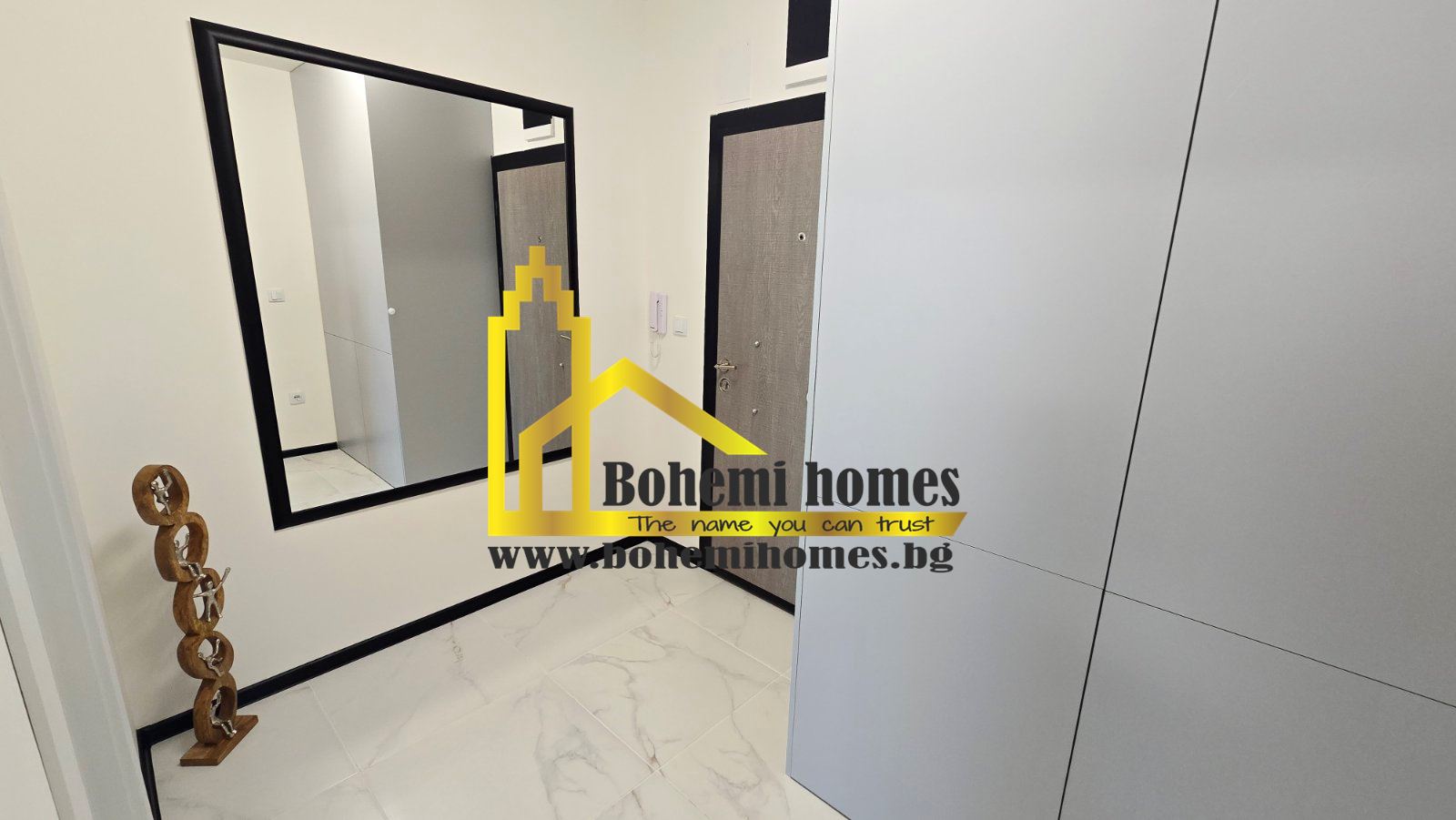 Продава Луксозен Двустаен Апартамент До Кауфланд в Кючук Париж | Пловдив - 0