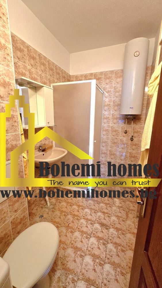 Продава Двустаен Апартамент с Три Помещения и Голяма Тераса в Кючук Париж | Пловдив - 0