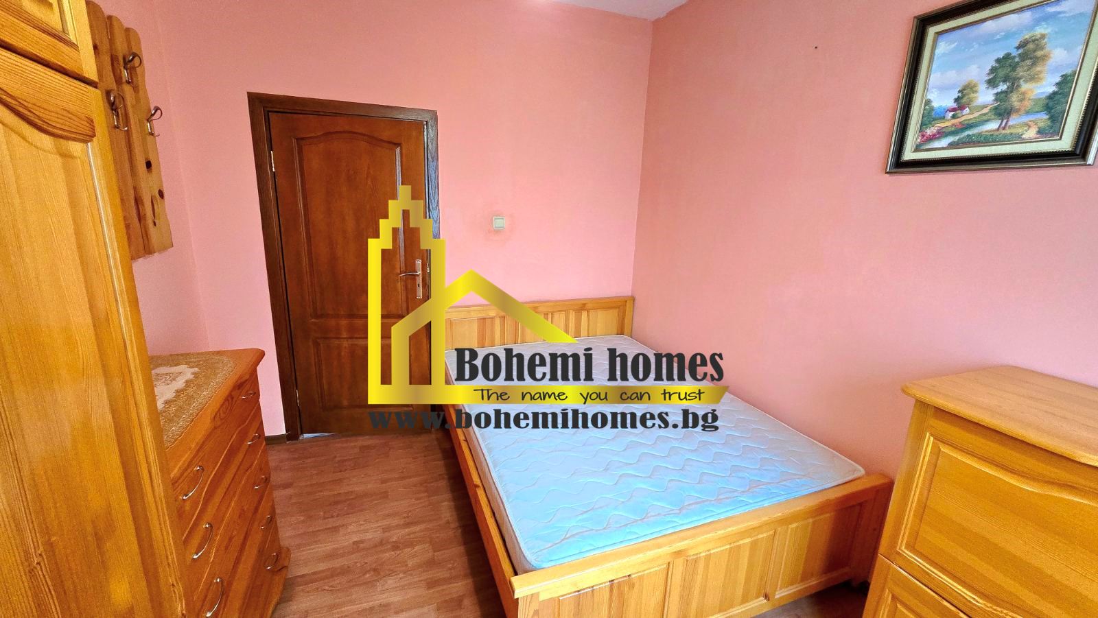 Продава Двустаен Апартамент с Три Помещения и Голяма Тераса в Кючук Париж | Пловдив - 0