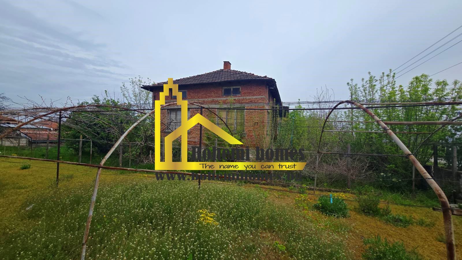 Продава Масивна Къща с Двор до Гарата в с.Поповица(Община Садово),Област Пловдив - 0